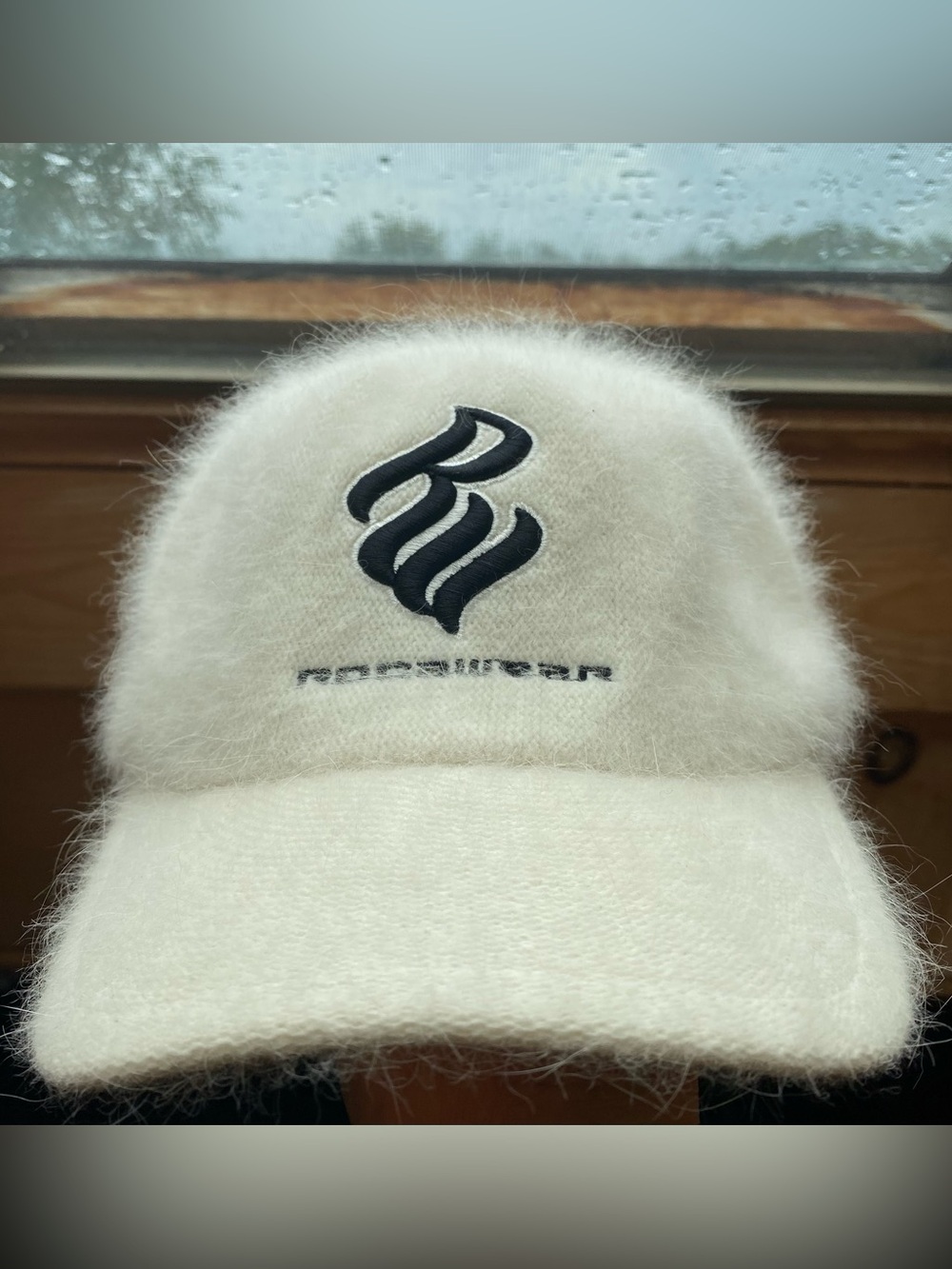 Rocawear Vintage Iconic Y2K White Angora Logo Cap
